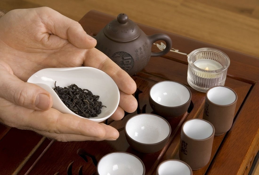 Les étapes de fabrication du thé blanc, noir ou vert